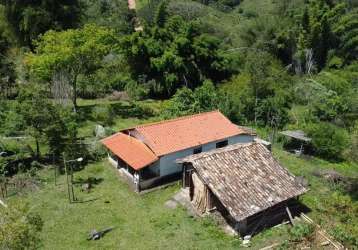 Fazenda á venda de 55 hectares 03 quartos, nascentes em carmópolis de minas mg!