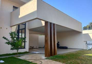 Casa com 03 quartos sendo 01 suíte á venda, 378m² por r$ 930.000!