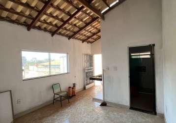 Lote de 360m² com 01 quarto, banheiro, á venda em igarapé mg!