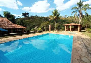 Sítio de 3600m² com piscina, campo de futebol e lagoa á venda em são joaquim de bicas-mg!