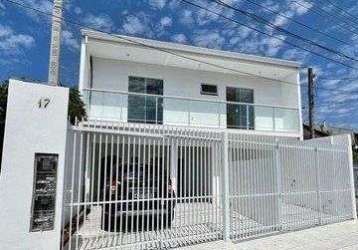 Sobrado com 4 dormitórios à venda, 300 m², mais uma casa fundos por r$ 690.000 - xaxim - curitiba/pr