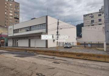 Prédio comercial 1.398,18m² 40 vagas de carros.