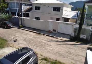 Casa em condomínio fechado com 4 quartos à venda na rua elisio de araújo, vargem pequena, rio de janeiro, 180 m2 por r$ 560.000