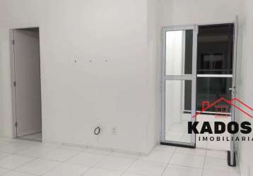 Apartamento à venda em feira de santana-ba, bairro registro: 2 quartos, sala, banheiro, vaga de garagem, 45m². imperdível!