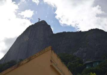 Casa de 206 metros quadrados no bairro humaitá com 5 quartos