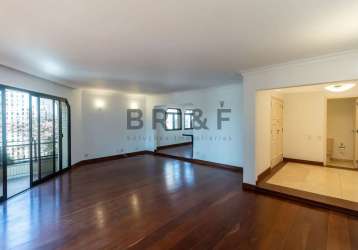 Apartamento para alugar, 240m², 3 dormitórios, 1 suíte e 3 vagas no itaim bibi