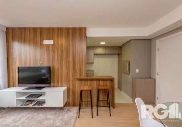 Apartamento novo nunca habitado, sem mobília, está com piso laminado na sala e nos 3 dormitórios.&lt;br&gt;&lt;br&gt;fotos referentes ao apartamento decorado.*