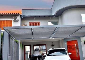 Linda casa no condomínio verdes campos!&lt;br&gt;&lt;br&gt;com excelente posição solar, muito iluminada e arejada.&lt;br&gt;&lt;br&gt;composta por um hall de entrada com uma ampla  sala de estar (com 