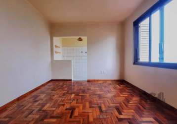 Apartamento, 1 quarto, 51m²,bairro floresta, porto alegre- rs    &lt;br&gt;&lt;br&gt;apartamento ensolarado, em andar alto, 51,04 m², prédio com  elevador, oferece uma maravilhosa vista para o guaíba,