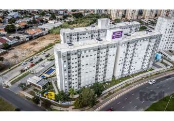 Vendo apartamento ótimo e novo, 2 dormitórios e demais ambientes, 42 m2, gás central, churrasqueira na cozinha, prédio com dois elevadores, próximo ao centerlar zona norte, segundo andar, sol poente, 