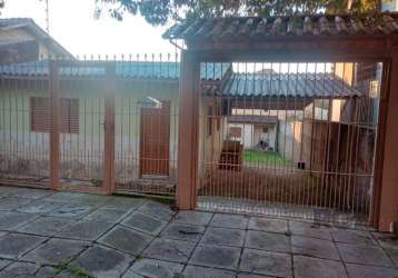 Vendo ótimo terreno no alto petrópolis com 330m² com 2 casas antigas, gradeado, próximo do novo shopping zafarri na protásio alves. obs: tem duas casas antigas, não averbadas, que dá para morar por um