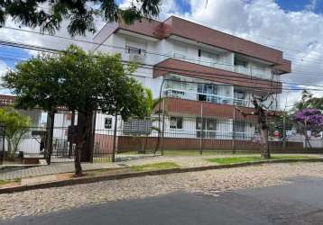 Excelente apartamento de 2 quartos, sendo uma suíte. apartamento com sala ampla e com o grande diferencial de possuir uma sacada.&lt;br&gt;todas as peças pegam o sol da manhã. apartamento super bem il