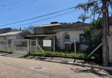 Casa à venda em porto alegre/rs, bairro teresópolis, zona sul uma oportunidade única de morar na melhor rua do bairro teresópolis, na pindorama. a casa atual possui 2 dormitórios, sala, cozinha e banh