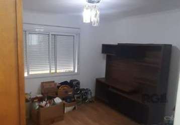 Apartamento com 3 quartos, vaga de garagem, no bairro glória, porto alegre/rs&lt;br&gt;&lt;br&gt;apartamento reformado, com 3 dormitórios, ideal para quem busca conforto e praticidade. o imóvel possui