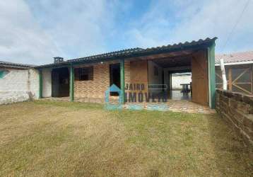 Casa com 2 dormitórios à uma quadra do mar à venda por r$ 165.000 - centro - balneário pinhal/rs