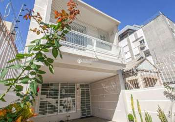 Casa com 3 quartos à venda na rua baronesa do gravataí, 332, cidade baixa, porto alegre, 160 m2 por r$ 698.000