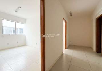 Sala comercial à venda na rua felipe camarão, 736, rio branco, porto alegre, 35 m2 por r$ 250.000