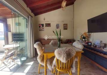 Casa com 4 quartos à venda na avenida do papagaio, 798, balneário ponta do papagaio (ens brito), palhoça, 180 m2 por r$ 1.500.000