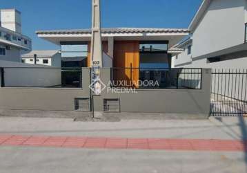 Casa com 3 quartos à venda na rua valdir de souza pinheiro, 151, nova palhoça, palhoça, 70 m2 por r$ 449.000