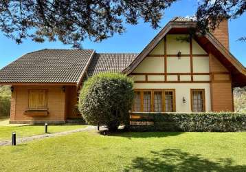 Casa aconchegante a venda em campos do jordão