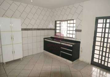 Casa com 2 dormitórios para alugar, 50 m² por r$ 1.500,00/mês - vila nova - maringá/pr