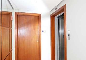 Excelente cobertura 3 dormitórios, suíte e closet, sala de estar com lareira, sala de jantar, escritório, sacada, ficam móveis sob medida,  2 banheiros, cozinha e área de serviço. andar superior sala 