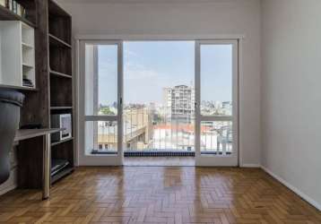 Ótimo apartamento amplo de 91m² com 3 dormitórios climatizados, cozinha, sala de estar, banheiro social, área de serviço, lavabo, sacada e semi-mobiliado.&lt;br&gt;o condominio conta com dois elevador