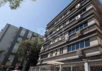 Excelente sala ideal para escritórios em geral, composta de 31m² privativos, copa cozinha, 1 banheiro, serviços de portaria, elevador, segurança patrimonial.&lt;br&gt;localização impar no bairro cidad