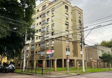 Apartamento  3 dormitórios, sendo 1 suíte, living 2 ambientes, cozinha, banheiro social e 1 vaga coberta na garagem. edifício com infraestrutura completa em ótima localização, silenciosa e próximo de 