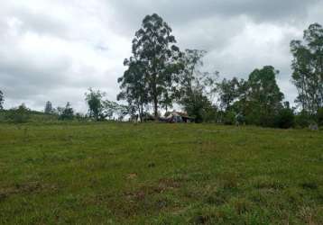 Sitio em guaiba de 12 hectares, escriturado e registrado. com ampla area verde o sitio conta com uma casa de 3 quartos, 75m² privativo, galpao, açude e arroio dentro da propriedade.&lt;br&gt;localizad