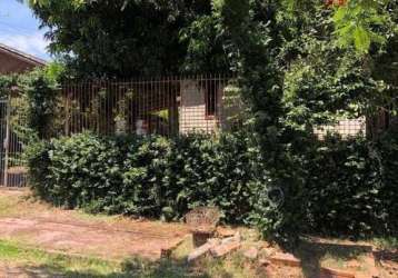 Vendo terreno 30x15. &lt;br&gt;450 m2 com duas casas no pátio. terreno amplo e bem localizado.&lt;br&gt;bairro cristo rei - são leopoldo