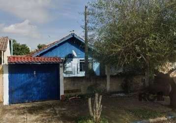 Casa com 3 dormitórios, sala cozinha amplas, área de serviço externa.&lt;br&gt;pátio.&lt;br&gt;terreno medindo 10 x 32 m.&lt;br&gt;excelente localização, próximo a av. josé brambila e gen. flores da c