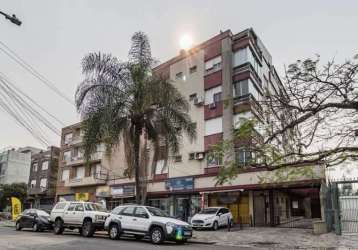 Cobertura com 97m², 1 dormitórios (suíte) e 1 vaga de garagem no bairro passo da areia em porto alegre para comprar&lt;br&gt;&lt;br&gt;excelente cobertura na rua jari, junto ao carrefour e consulado a