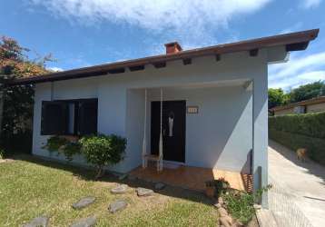 Casa para venda em guaíba, centro, 3 dormitórios, 2 banheiros, 2 vagas&lt;br&gt;casa a venda centro, guaíba/rs&lt;br&gt;&lt;br&gt;localização privilegiada em terreno de 11x36 murado e gradeado.&lt;br&