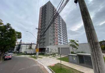 Espetacular apartamento 8 andar, com 46,32m² de área privativa, 01 dormitório, sendo 01 suíte, cozinha com churrasqueira e integrada ao living e área de serviços. excelente localização próximo a av. a