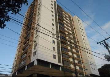 Apartamento no bairro petrópolis, de frente com 113,14 m² privativo, com 3 dormitórios, uma suíte, living, sacada, cozinha montada fechada, área de serviço separada, dependência de empregada, gás cent