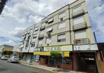 Apartamento de 2 dormitórios, cozinha integrada, sala de estar e jantar integradas, banheiro social e uma vaga de garagem coberto&lt;br&gt;próximo ao bares e restaurantes, escola, farmácia, supermerca