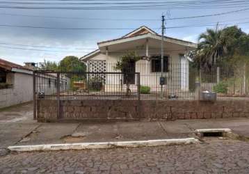 Casa no bairro tarumã em viamão. &lt;br&gt;&lt;br&gt;imóvel com três dormitórios, sendo um com suíte, duas salas, cozinha, banheiro social, lavabo, área de serviço, lavanderia, varanda, churrasqueira,