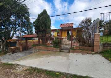 Casa à venda na querência em viamão.&lt;br&gt;&lt;br&gt;imóvel com sala, cozinha ampla, duas suítes com closet, lavabo na cozinha e na garagem, pátio fechado, piscina, churrasqueira com deck, porão am