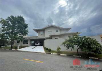 Casa à venda no condomínio recanto dos paturis