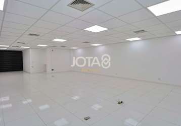 Espaço comercial com 3 pavimentos no centro - j8