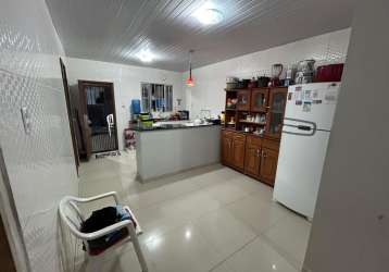 Vendo linda casa no conj. marex