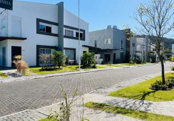 Casa para venda em condomínio fechado em balneário camboriu  financiamento em ate 120 meses construtora