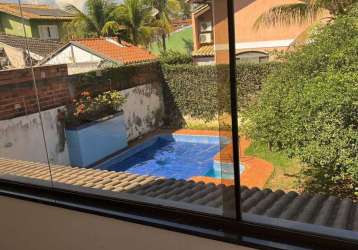 Sobrado a venda de 4 suítes, sendo uma com jacuzzi e closet, mais espaço de lazer com piscina no go