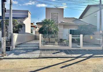 Casa 3 quartos, piscina, 2 vagas - madri - santa catarina