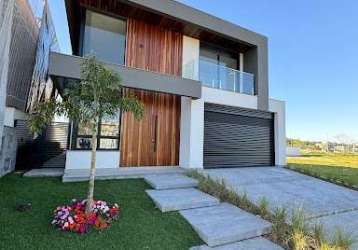 Casa alto padrão com 3 suítes - reserva da pedra/pedra branca-sc