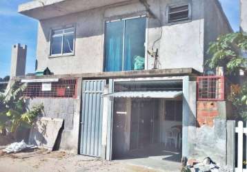 Casa 4 dorms,1 vaga, bairro rio vermelho.