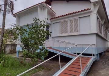 Ótima casa com 03 quartos, sala, copa cozinha, banheiro, despensa, varanda, área serviço, banheiro, piscina, churrasqueira, garagem, mais anexo com um