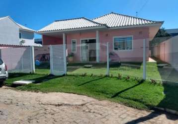 Casa em condomínio à venda em araruama-rj, centro: 3 quartos, 1 suíte, 2 vagas, 125m² de área. venha conferir!