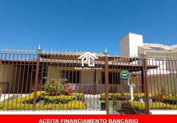 Imperdível casa à venda em araruama-rj, parque hotel: 3 quartos, 1 suíte, 4 banheiros, 1 vaga de garagem, 204m². aproveite!